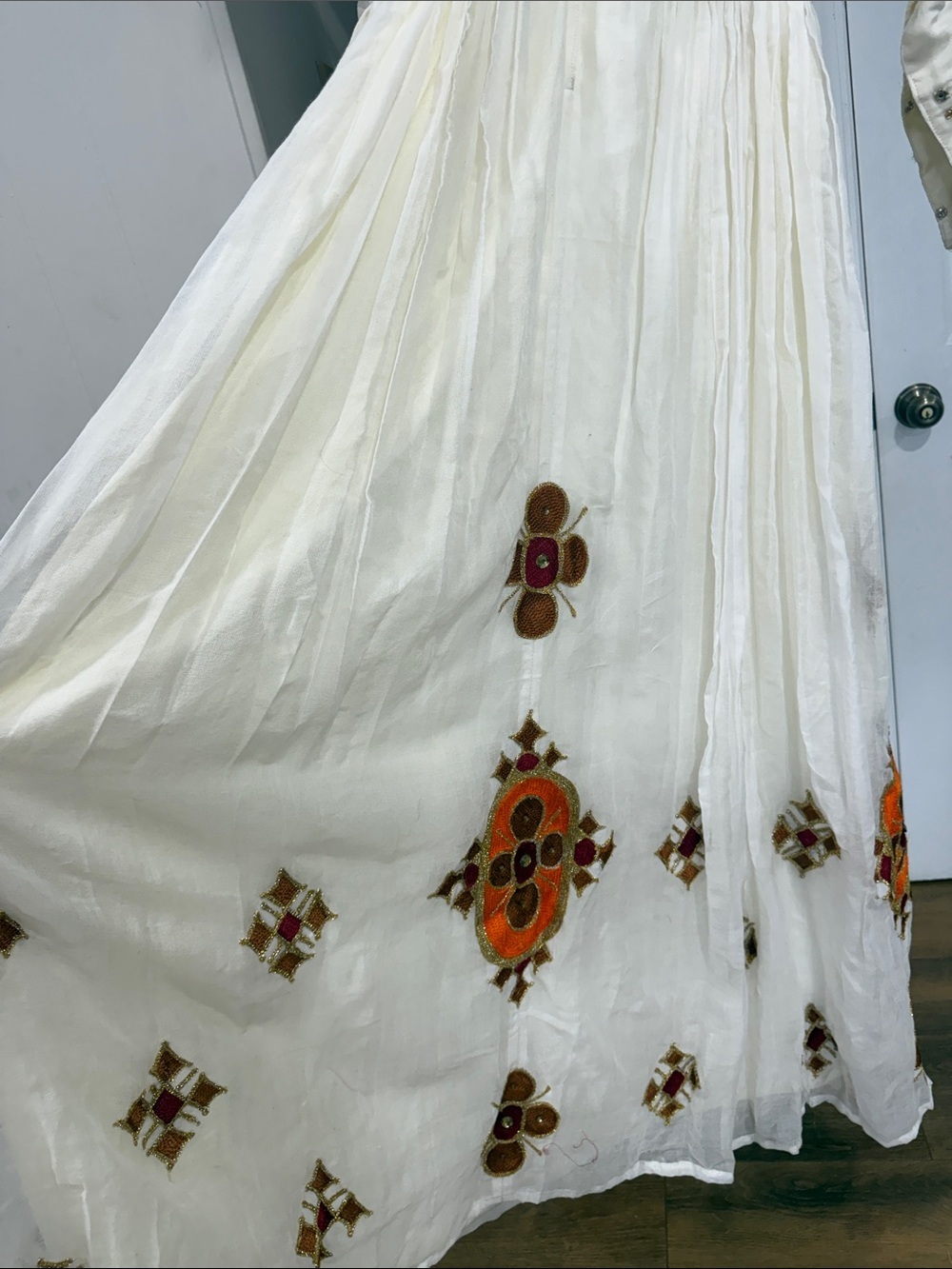 Ethiopian Traditional Dress - Picture 9 of 16